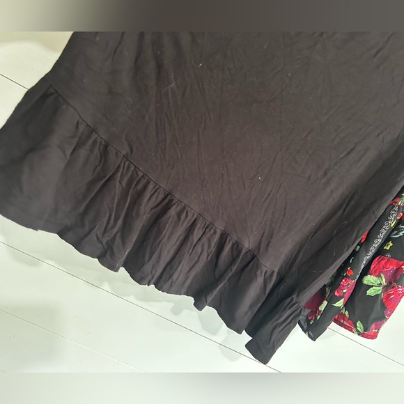 The Pioneer Woman Black Blouse with Vibrant Floral Sleeves - Picture 3 of 6